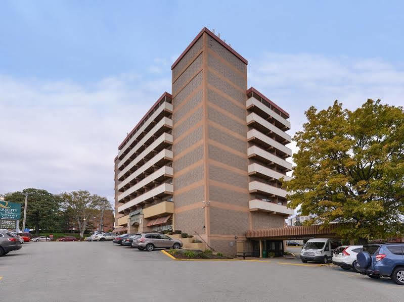 Quality Inn University Center Pittsburgh Exterior photo